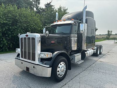 2022 Peterbilt 389