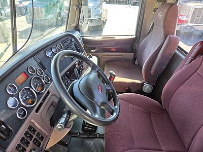 2018 Peterbilt 389