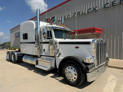 2022 Peterbilt 389