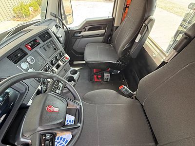 2023 Kenworth T680