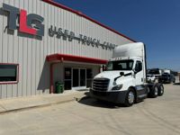 2021 Freightliner CASCADIA 126