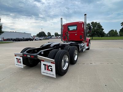 2021 Peterbilt 567