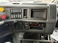 2020 Volvo VNL64T760