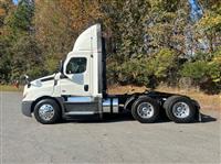 2020 Freightliner CASCADIA 126