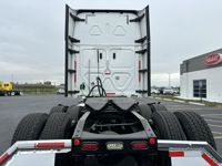2020 Freightliner CASCADIA 126