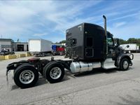 2022 Peterbilt 567