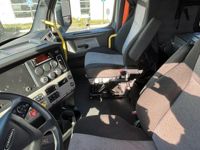 2023 Freightliner CASCADIA 126