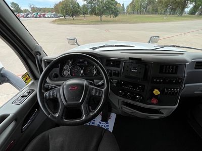 2022 Peterbilt 567
