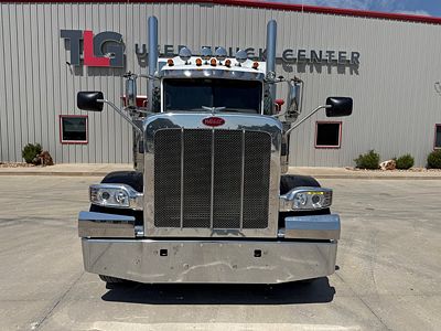 2022 Peterbilt 389