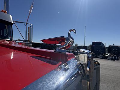 2021 Kenworth W900
