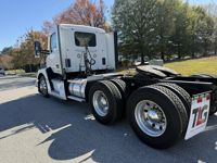 2023 Kenworth T680
