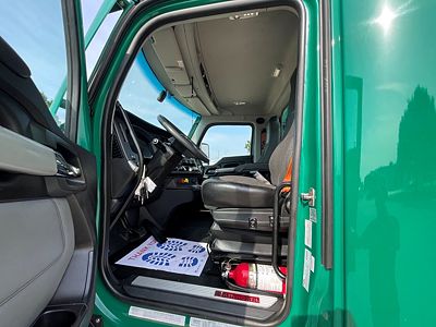 2023 Kenworth T680