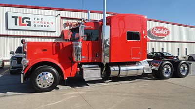 2017 Peterbilt 389