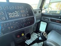 2022 Peterbilt 389