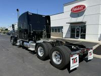 2023 Peterbilt 389