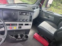 2020 Freightliner CASCADIA 126
