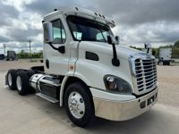2017 Freightliner CASCADIA 113