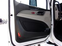2023 Peterbilt 579