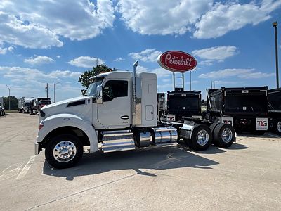 2023 Kenworth T880