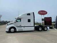 2025 Peterbilt 579