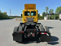 2015 Freightliner CASCADIA 125