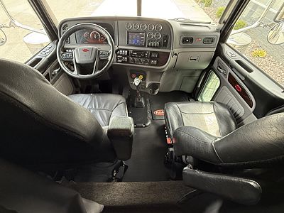 2022 Peterbilt 389-131
