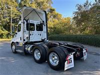 2020 Freightliner CASCADIA 126