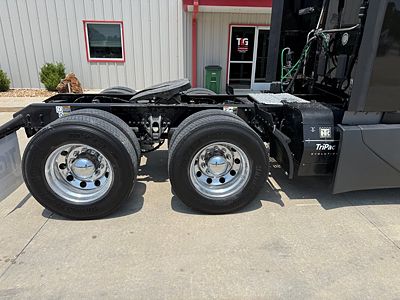 2023 Kenworth T680