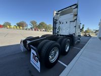 2021 Freightliner CASCADIA 116