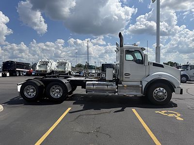 2022 Kenworth T880
