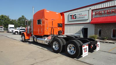 2017 Peterbilt 389