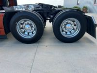 2022 Volvo VNL64T860