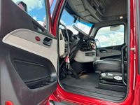 2023 Peterbilt 579