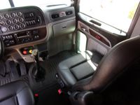 2024 Peterbilt 389