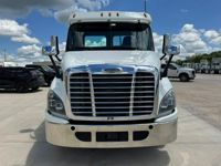 2017 Freightliner CASCADIA 113
