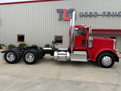 2021 Peterbilt 389