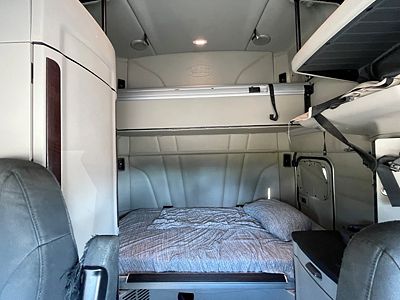 2020 Peterbilt 579