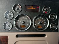 2022 Peterbilt 389