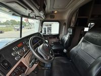 2022 Peterbilt 389