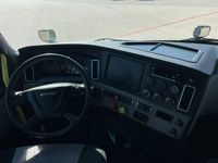 2023 Freightliner CASCADIA 126