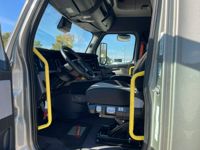 2023 Freightliner CASCADIA 126