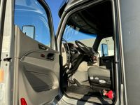 2021 Peterbilt 579-123