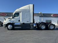 2022 Freightliner CASCADIA 116