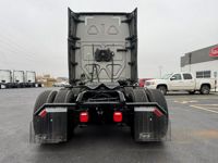 2023 Freightliner CASCADIA 126