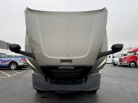 2023 Freightliner CASCADIA 126