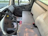 2017 Freightliner M2 106 MEDIUM DUTY