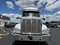 2022 Peterbilt 567