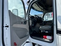 2022 Peterbilt 567