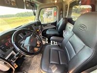 2025 Peterbilt 567