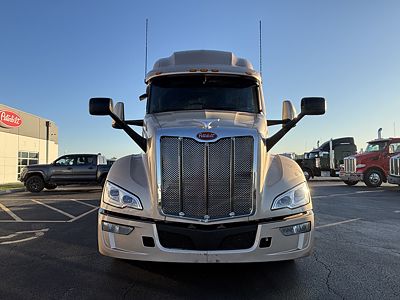 2021 Peterbilt 579